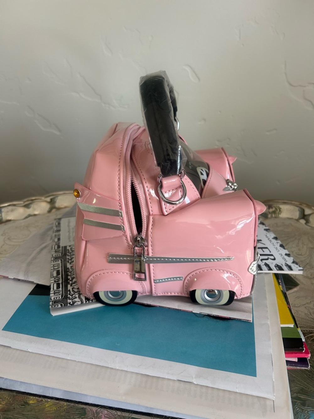 Pink Novelty Car-Shaped Crossbody Bag - Picture 4 of 5